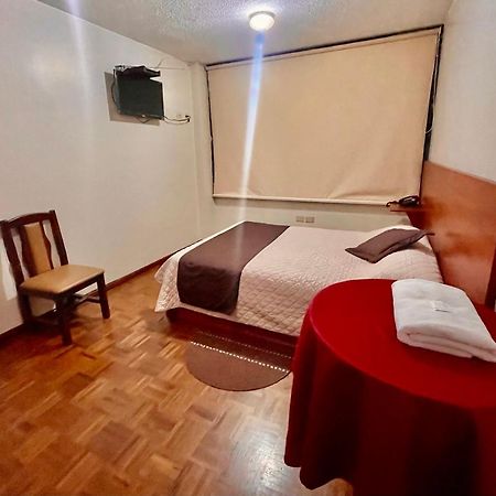 Hotel Bacastell Кіто Екстер'єр фото