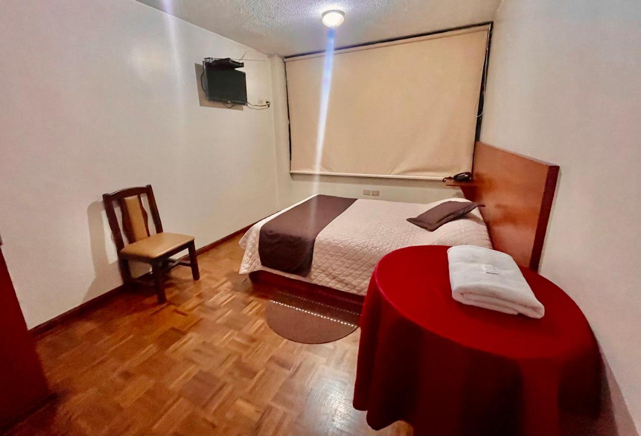 Hotel Bacastell Кіто Екстер'єр фото