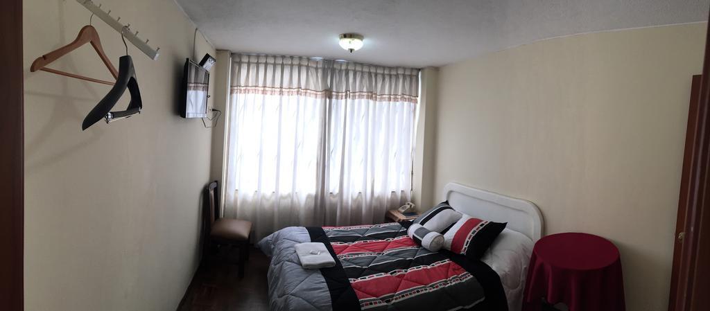 Hotel Bacastell Кіто Екстер'єр фото